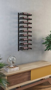 Porte-bouteilles mural en métal noir de style industriel moderne avec une capacité de 9 bouteilles, étagère de présentation de bouteilles de vin avec étiquettes orientées verticalement - Product Image 4