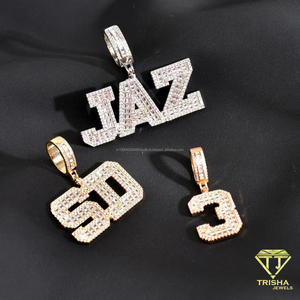 Collar con colgante de moissanita UGLY personalizado con diseño de letras brillantes y cadena cubana Iced Out, estilo Hip Hop - Product Image 5
