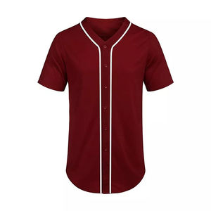 Maillot de baseball tendance au style affirmé et en tissu léger et performant. - Product Image 2