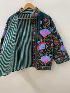 Veste courte en velours vert doux brodée Suzani, veste de printemps, manteau d'inspiration vintage ouzbèque, veste de fête bohème pour femmes, cadeaux - Product Image 4