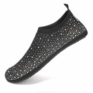 Calcetines Acuáticos Personalizados con Sensación de Pies Descalzos, Zapatos de Natación de Secado Rápido, Suela Antideslizante para Playa, Río, Yoga y Deportes Acuáticos - Product Image 2