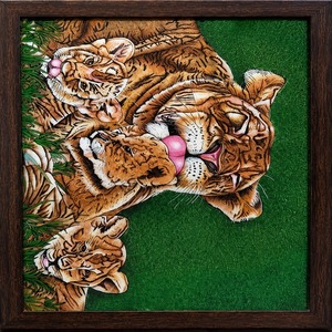 Nueva Llegada 2026 Hermosa Pintura en Madera de Tigresa Madre con 3 Crías en la Naturaleza, Hermosa Obra de Arte para Decoración de Pared del Hogar - Product Image 3
