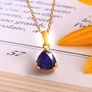 Pendentif Trillion en Saphir Bleu, Argent Sterling 925 Plaqué Or 14K, Poli à la Main, Bijou de Fiançailles, Cadeau - Product Image 1