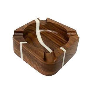 Cenicero de Madera y Resina Hecho a Mano de Lujo con Acabado Natural para Fumar, Categoría de Producto Premium - Product Image 2