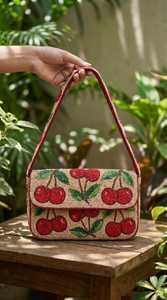 Bolso de Hombro Tipo Saddle Hecho a Mano con Cuentas y Bordados, Correa Única, Lino Impermeable, Estilo Lujoso para Dama, Cierre Ecológico - Product Image 4