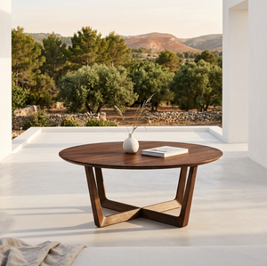Table basse Kireina contemporaine Woodgrad Living, teck de haute qualité, durable, élégante, ronde, design polyvalent, hôtels de luxe - Product Image 3