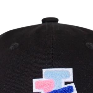 Gorra Negra Jack and Jill con Parche de Chenilla, Gorra de Béisbol Bordada Personalizada, Ajustable con Cierre a Presión, Unisex, Premium - Product Image 3
