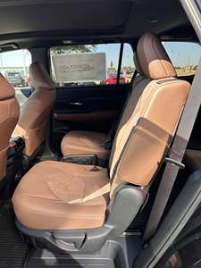 Toyota Grand Highlander Platinum AWD Usado 2025 - Product Image 6