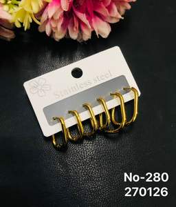 Pendientes Huggie de Acero Inoxidable Chapados en Oro Personalizados, Geométricos, Modernos, Antideslustre, Hipoalergénicos para Mujer, Joyería de Moda para Fiestas - Product Image 2