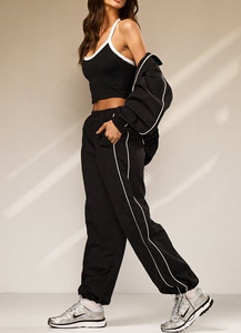 Survêtement 2 pièces tissé noir personnalisé pour femme, style streetwear, avec cordon de serrage, en polyester/coton respirant et écologique, vente en gros - Product Image 6