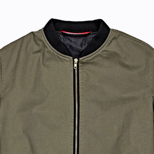 Fabricante de Chaquetas Bomber para Hombre, Pedidos al por Mayor, Marca Personalizada para Boutiques de Moda, Tiendas en Línea y Compradores de Ropa al por Mayor - Product Image 4