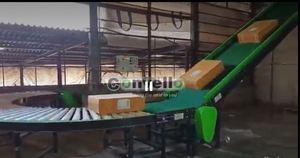 Convoyeur à bande inclinée, largeur 800 mm, bande en caoutchouc, vitesse réglable, durable, pour usage en entrepôt - Product Image 3
