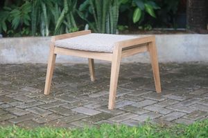 Reposapiés con Estructura de Madera de Teca Sólida y Tejido de Ratán Sintético Hecho a Mano con Acabado Bien Pulido - Product Image 3