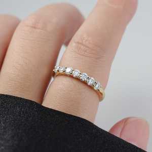 แหวนเพชรทรงกลมเจียระไนแบบบริลเลียนท์ ครึ่งวง สำหรับผู้หญิง ทองคำแท้ 14K ดีไซน์เรียบหรู ของขวัญสุดเซอร์ไพรส์ - Product Image 6