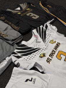 Conjunto de Uniforme de Fútbol Americano Sublimado Personalizado de Primera Calidad - Camiseta, Pantalones, Sudadera con Capucha y Chándal - Product Image 2