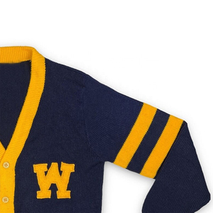 Crea tu Propio Suéter Cárdigan de Punto con Logotipo Personalizado de Alta Calidad, Cuello en V, Informal, para Hermandades/Fraternidades/Escuelas/Universidades - Product Image 6