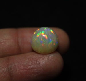 Ópalo Etíope Natural de 13*9mm, Corte Redondo, Gema de 7.80 Quilates, Cabujón, Ópalo de Fuego Multicolor, Piedra de Nacimiento de Octubre para Joyería - Product Image 1