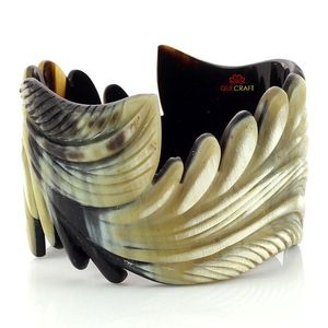 Elegante Brazalete de Cuerno de Búfalo, Ligero, Material Natural, Accesorio de Moda para Estilo Casual y de Fiesta - Product Image 4