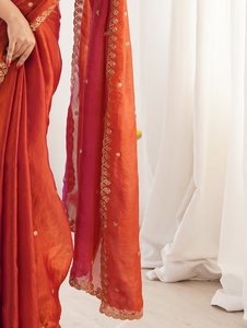 Sari en papier de soie pour femmes KV, orné de cuivre, design de créateur - Product Image 3