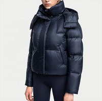 Veste matelassée respirante à capuche pour femme, avec détails lettres, bleu marine uni, manches longues, fermeture éclair, rembourrage 100 % polyester, pour l'hiver