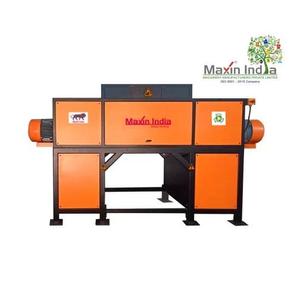 Broyeur de déchets industriels en PRV à double arbre semi-automatique électrique, capacité de 500 kg/h pour le recyclage - Product Image 2