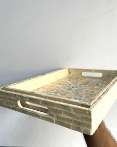 Plateau de service classique en nacre avec poignée pour service à thé dans le salon et utilisation fonctionnelle en cuisine, durable, fait main, en stock - Product Image 1