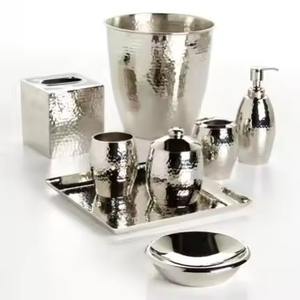 Juego de Accesorios de Baño de Metal Contemporáneo de Primera Calidad con Jabonera - Product Image 2