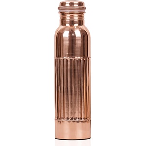 Botella de Cobre Puro Detox Moderna con Diseño Vertical Indentado, Libre de Químicos, para Hidratación en Gimnasio y Spa - Product Image 6