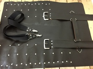 กระเป๋าใส่มีดเชฟแบบม้วน หนังแท้ ทนทาน เป็นมิตรกับสิ่งแวดล้อม น้ำหนักเบา พกพาสะดวก ดีไซน์ใหม่ OEM สำหรับทำอาหารและเดินทาง รุ่น LKR-0372 - Product Image 5