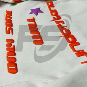 เสื้อฮู้ดดี้พิมพ์ลายพัฟฟ์แบบกำหนดเอง ผ้าฝ้ายถัก 100% ทรงโอเวอร์ไซส์ สตรีทแวร์ ผ้าฟลีซหนานุ่ม สำหรับผู้ชายและผู้หญิง - Product Image 6