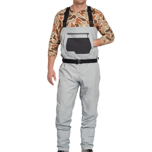 Salopette de chasse imperméable et respirante pour hommes avec sangles à crochets G, poches en polaire et bottes isolées, salopette de chasse softshell personnalisée - Product Image 2