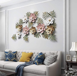Decoración de Pared Floral Metálica, Adorno Colgante Hecho a Mano Contemporáneo para Sala de Estar, Diseño de Interiores, Guirnaldas y Coronas Navideñas - Product Image 5