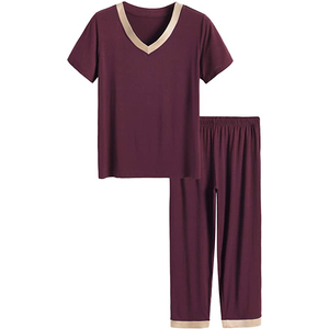 Ensemble pyjama haut à manches courtes et pantalon long : vêtements de nuit d'été en satin respirant de haute qualité - Product Image 1