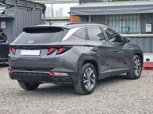 Gris, Usado, 2021, para Tucson, Diésel, SUV, Turbo, Automático, Volante a la Izquierda, 5 Asientos, Llave Inteligente, LDWS, Asientos de Cuero Calefactables, Gasolina, LED - Product Image 2
