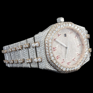 นาฬิกาฮิปฮอปแบรนด์ดัง ดีไซน์หรูหราสำหรับผู้ชาย ตัวเรือนทรงกลมสีแดง ประดับเพชรโมอิสซาไนต์เต็มหน้าปัด พร้อมตัวเลขแบบอารบิก  สามารถปรับแต่งได้ - Product Image 6