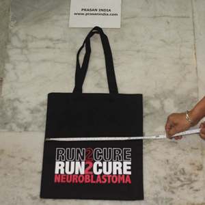 Le neuroblastome est une forme rare de cancer chez les enfants, et nous soutenons une cause en offrant de tels sacs en toile. - Product Image 3