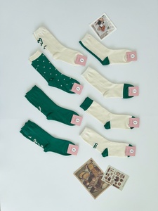 Korea <b>Fashion</b> Women Green Crew <b>Socks</b> Made of Combed Cotton - Product Image 2