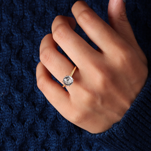 Anillo de Compromiso Solitario con Diamante Cultivado en Laboratorio, Corte Portugués, 2 Quilates, Oro de 14K, Certificado IGI - Product Image 4