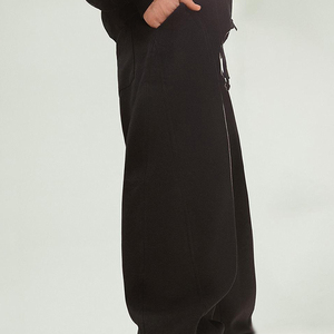 Survêtements à capuche personnalisés avec logo, coupe oversize, en coton, coupe-vent, pour hommes adultes – Idéal pour l'hiver et le streetwear - Product Image 4