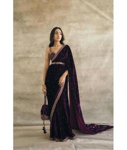 Sari Tradicional Indio de Terciopelo con Lentejuelas, Bordado con Hilos y Cintas para Bodas y Fiestas para Mujeres - Product Image 1