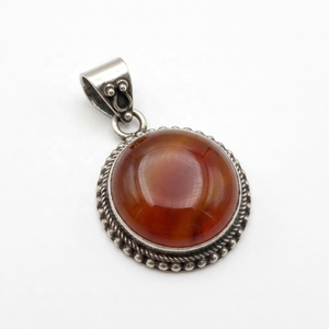 Pendentif en cornaline naturelle, argent sterling 925 plaqué platine, fait main, pierre rouge orangée, charme minimaliste pour femme - Product Image 4