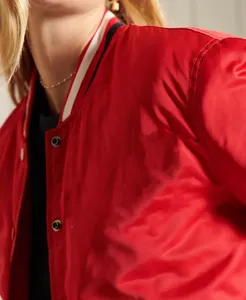 ผู้ผลิตขายส่งเสื้อแจ็คเก็ต Letterman คุณภาพสูงสำหรับผู้ชาย เสื้อแจ็คเก็ต Varsity แบบวินเทจสตรีทแวร์สำหรับฤดูหนาว แบบเรียบๆ ที่สามารถสั่งทำได้ - Product Image 5