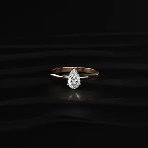 Anillo Solitario con Diamante Certificado IGI de 0.5 Quilates, Corte Pera, Claridad VVS-VS, Compre Directamente de un Proveedor Indio de Confianza - Product Image 1
