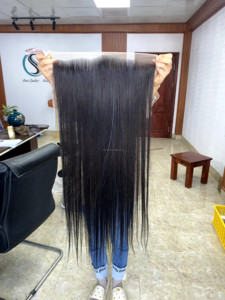 ราคาขายส่ง วิกผมหน้าผาก 13*4 ผมแท้บราซิลแบบตรงธรรมชาติ สีธรรมชาติ ผมดิบ เย็บสองชั้น แบบสั่งทำพิเศษ - Product Image 1