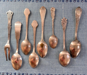7 Piece Vintage Flatware Set <b>Gold</b> Tone Spoons Fork with Ornate Floral Handles <b>Gold</b> <b>Cutlery</b> Stainless Steel Royal Forks Knives - Product Image 6
