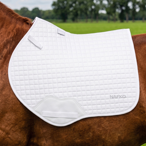 Tapis de selle carré de luxe brodé pour selles anglaises, couverture de cheval rembourrée épaisse et absorbant les chocs, qualité supérieure, OEM B2B - Product Image 1
