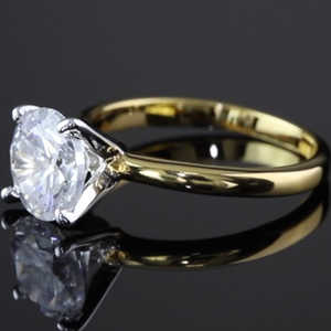 Anillo de Compromiso Solitario con Diamante Cultivado en Laboratorio, Corte Brillante Redondo, 4 Puntas, Oro, Anillo de Compromiso Clásico Minimalista - Product Image 6