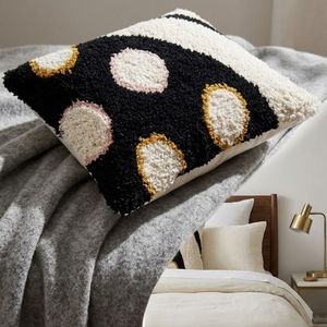 Coussin rectangulaire tufté au meilleur prix avec motif à pois en noir, crème et or, style bohème, coussin décoratif en peluche - Product Image 6