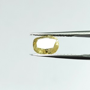 พลอยแซฟไฟร์สีเหลืองทรงคุชชั่นธรรมชาติ 2.82 กะรัต จากศรีลังกา สำหรับทำเครื่องประดับ พร้อมแผนภูมิราตติ 3.25 YSON-25 - Product Image 2