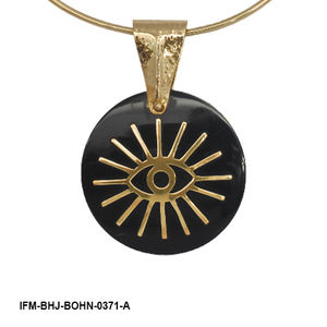 Collier ras-du-cou rigide Artisan Sun Eye en corne, motif œil protecteur contre le mauvais œil, style tribal, bijou unisexe - Product Image 2